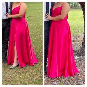 Beautiful Fuschia Ellie Wilde gown.